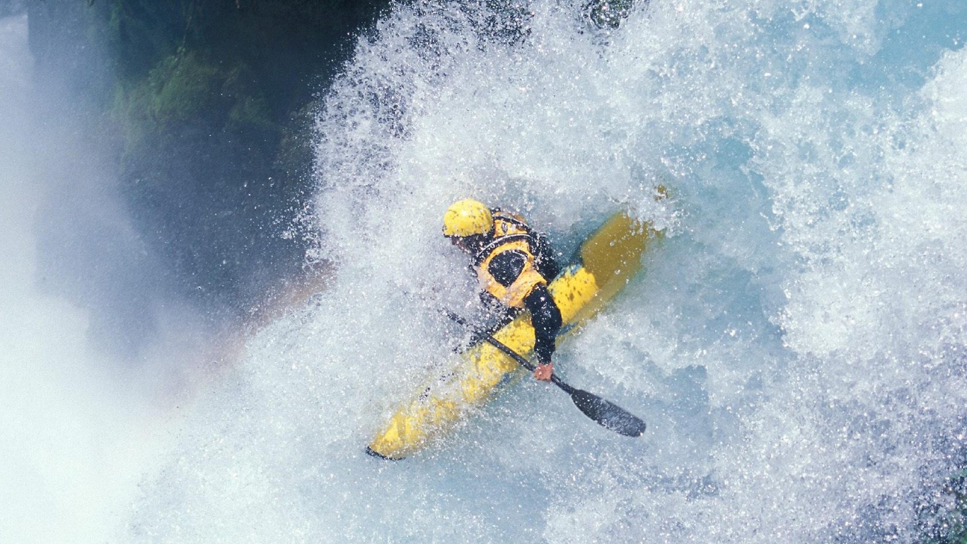 _无人机飞跃挑战：空中速度与技巧的竞技_，无人机穿越比赛