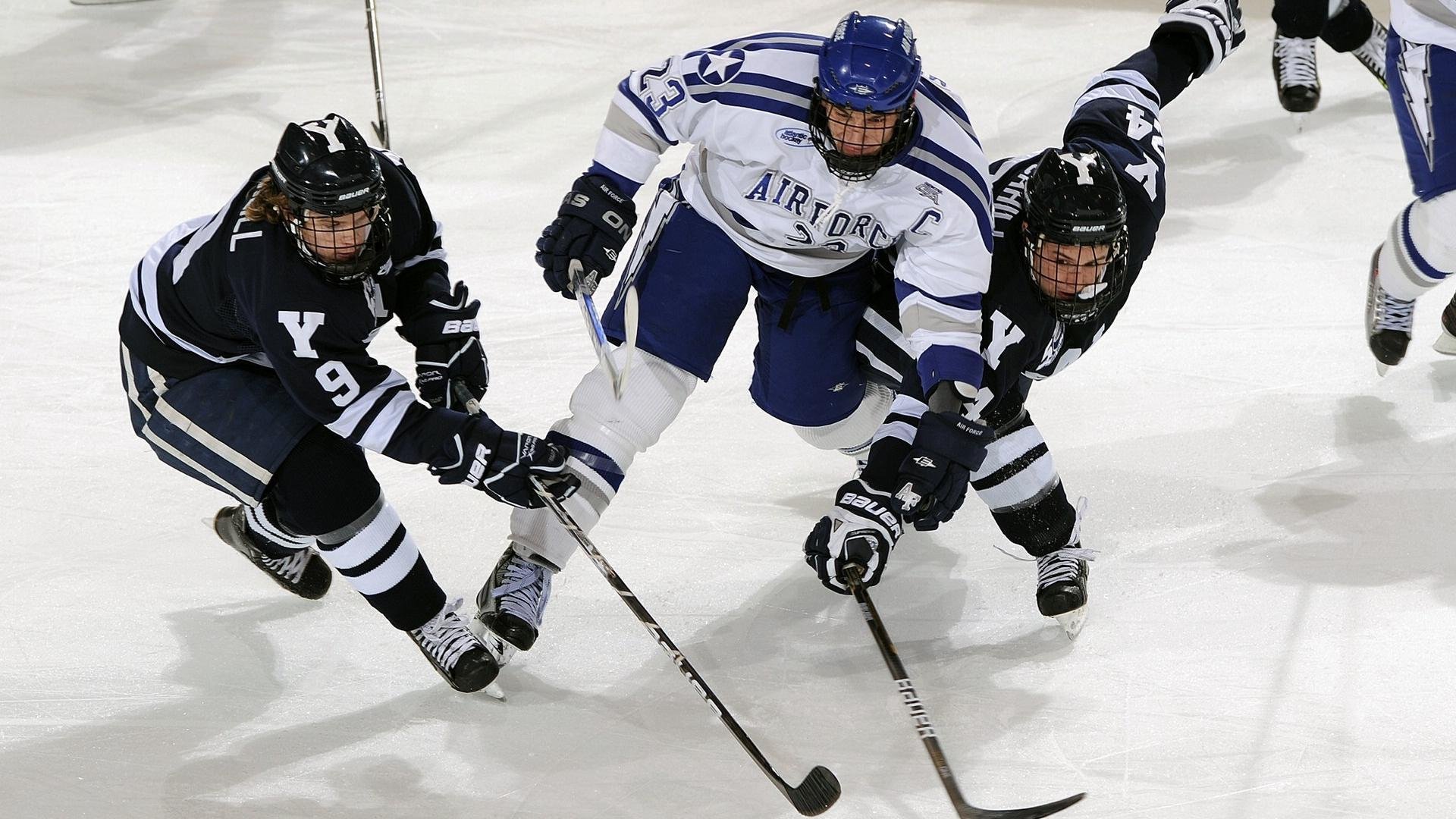 “智能裁判系统在中超比赛中正式启用，确保比赛公平”，足球智能裁判